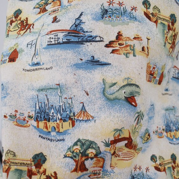 NWT Disney Shirt Mens Large Tomorrowland Frontierland Hawaiian Button Up MAP - Picture 8 of 16